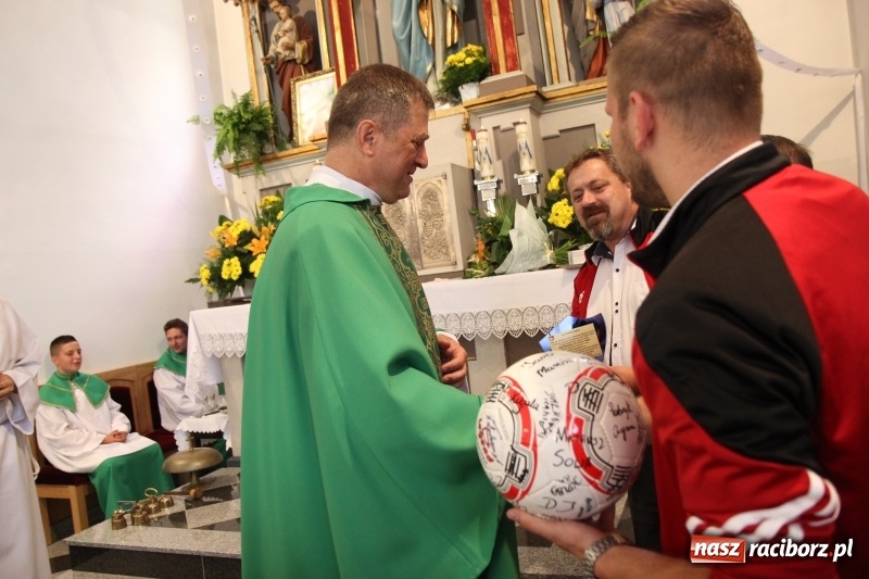 Zdjęcie w galerii na portalu naszraciborz.pl: Ksiądz Edward Lisowski pożegnał się z parafianami z Kobyli wiadomości z regionu