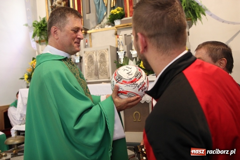 Zdjęcie w galerii na portalu naszraciborz.pl: Ksiądz Edward Lisowski pożegnał się z parafianami z Kobyli wiadomości z regionu
