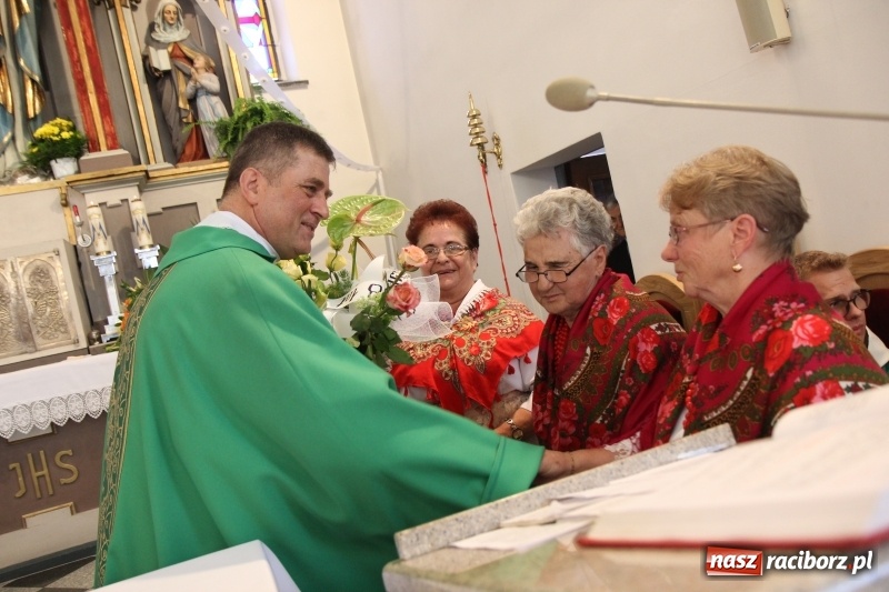 Zdjęcie w galerii na portalu naszraciborz.pl: Ksiądz Edward Lisowski pożegnał się z parafianami z Kobyli wiadomości z regionu