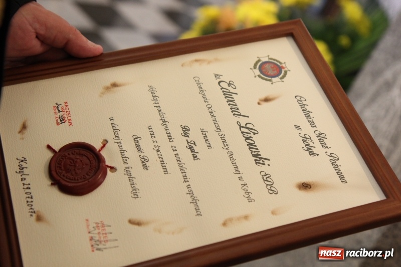 Zdjęcie w galerii na portalu naszraciborz.pl: Ksiądz Edward Lisowski pożegnał się z parafianami z Kobyli wiadomości z regionu