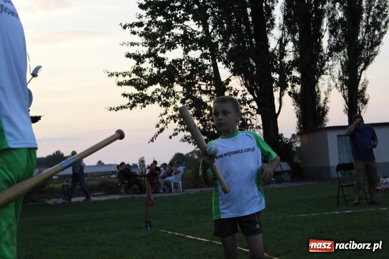 Zdjęcie w galerii na portalu naszraciborz.pl: Cyprzanów i Wojnowice trenują do Mistrzostw Polski w piłce palantowej  wiadomości z regionu