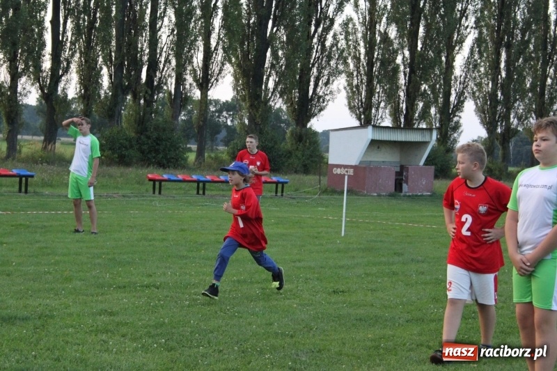 Zdjęcie w galerii na portalu naszraciborz.pl: Cyprzanów i Wojnowice trenują do Mistrzostw Polski w piłce palantowej  wiadomości z regionu