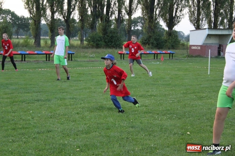 Zdjęcie w galerii na portalu naszraciborz.pl: Cyprzanów i Wojnowice trenują do Mistrzostw Polski w piłce palantowej  wiadomości z regionu