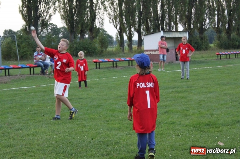 Zdjęcie w galerii na portalu naszraciborz.pl: Cyprzanów i Wojnowice trenują do Mistrzostw Polski w piłce palantowej  wiadomości z regionu