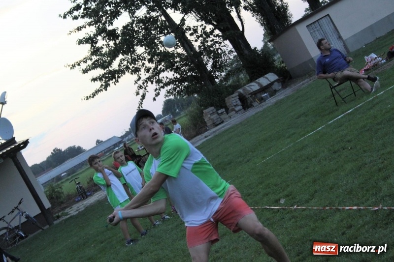 Zdjęcie w galerii na portalu naszraciborz.pl: Cyprzanów i Wojnowice trenują do Mistrzostw Polski w piłce palantowej  wiadomości z regionu