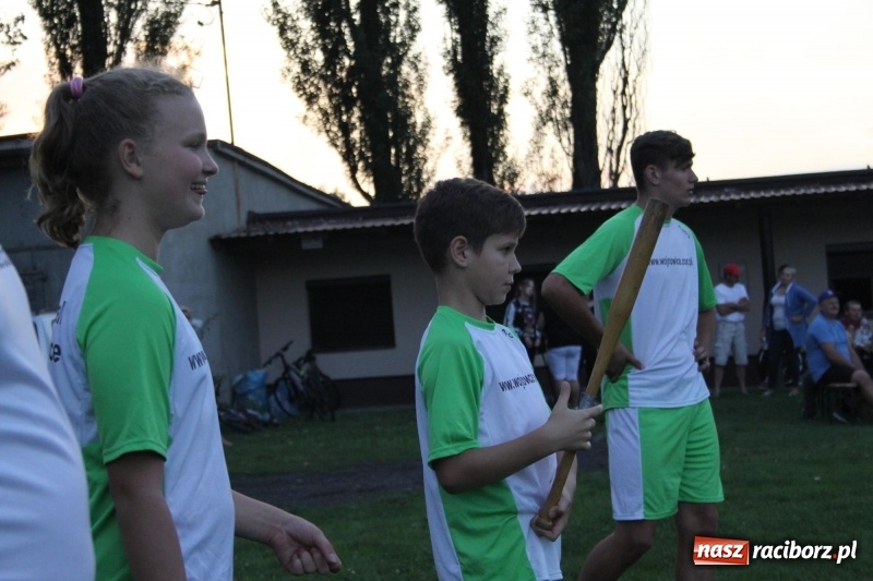 Zdjęcie w galerii na portalu naszraciborz.pl: Cyprzanów i Wojnowice trenują do Mistrzostw Polski w piłce palantowej  wiadomości z regionu