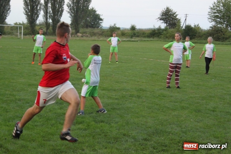 Zdjęcie w galerii na portalu naszraciborz.pl: Cyprzanów i Wojnowice trenują do Mistrzostw Polski w piłce palantowej  wiadomości z regionu