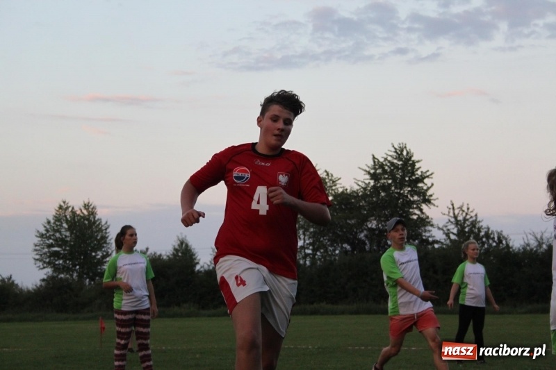 Zdjęcie w galerii na portalu naszraciborz.pl: Cyprzanów i Wojnowice trenują do Mistrzostw Polski w piłce palantowej  wiadomości z regionu