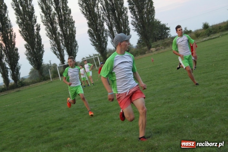 Zdjęcie w galerii na portalu naszraciborz.pl: Cyprzanów i Wojnowice trenują do Mistrzostw Polski w piłce palantowej  wiadomości z regionu