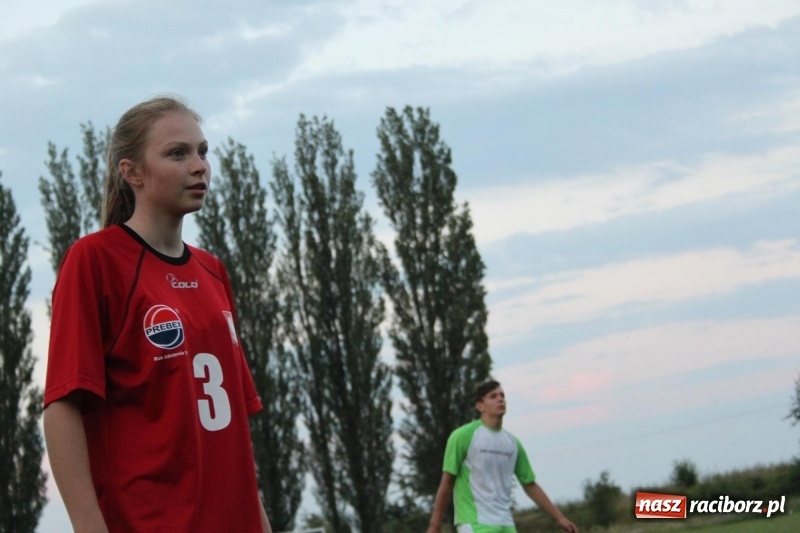Zdjęcie w galerii na portalu naszraciborz.pl: Cyprzanów i Wojnowice trenują do Mistrzostw Polski w piłce palantowej  wiadomości z regionu
