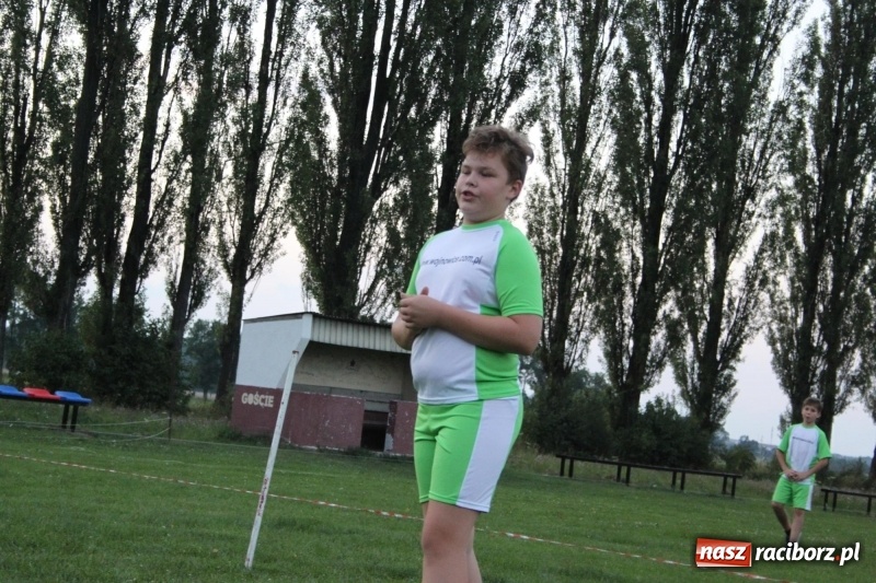 Zdjęcie w galerii na portalu naszraciborz.pl: Cyprzanów i Wojnowice trenują do Mistrzostw Polski w piłce palantowej  wiadomości z regionu