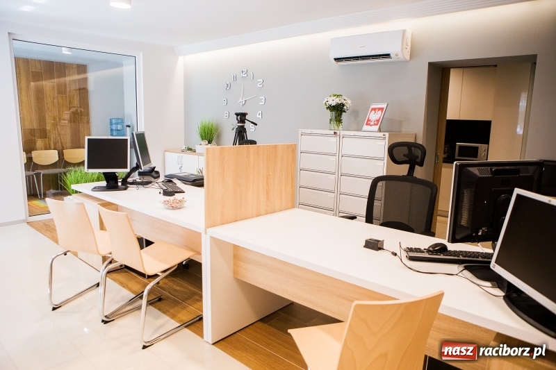 Zdjęcie w galerii na portalu naszraciborz.pl: Od jutra w Raciborzu rusza biuro paszportowe. Dzisiaj odbyło się oficjalne otwarcie punktu  wiadomości z regionu