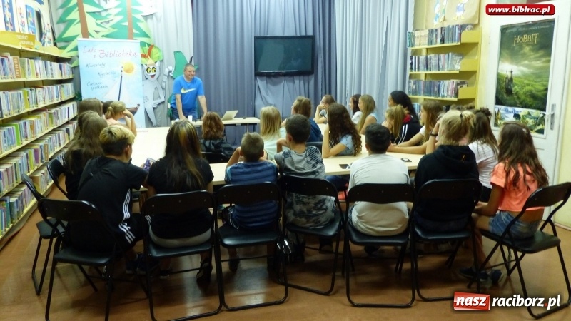 Zdjęcie w galerii na portalu naszraciborz.pl: Wakacje z duchami - raciborska biblioteka zaprosiła na Noc Łowców Duchów wiadomości z regionu