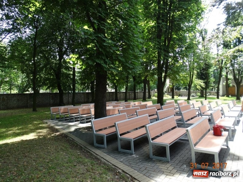 Zdjęcie w galerii na portalu naszraciborz.pl: W Matce Bożej pielgrzymom będzie teraz wygodniej  wiadomości z regionu