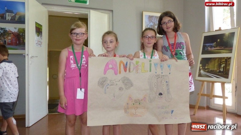 Zdjęcie w galerii na portalu naszraciborz.pl: Lato z biblioteką - czekolada i orzeźwiający prysznic na wtorkowe upały wiadomości z regionu