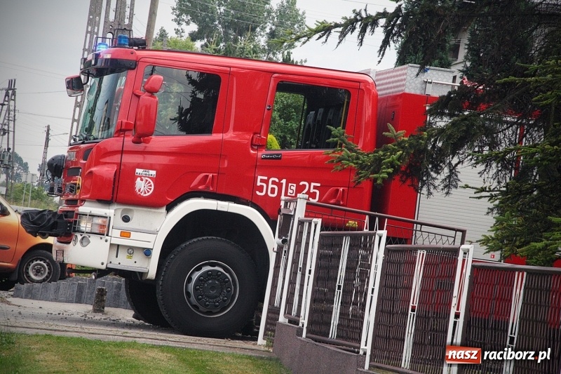 Zdjęcie w galerii na portalu naszraciborz.pl: W Rzuchowie odpadła ściana z budynku jednorodzinnego  wiadomości z regionu