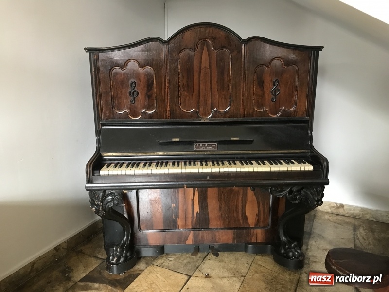 Zdjęcie w galerii na portalu naszraciborz.pl: W Raciborzu produkowano dawniej pianina i to z użyciem kości słoniowej  wiadomości z regionu