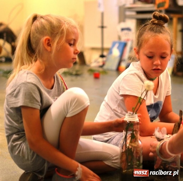 Zdjęcie w galerii na portalu naszraciborz.pl: Opakowanie na duszę - kreatywne warsztaty w Strzesze wiadomości z regionu