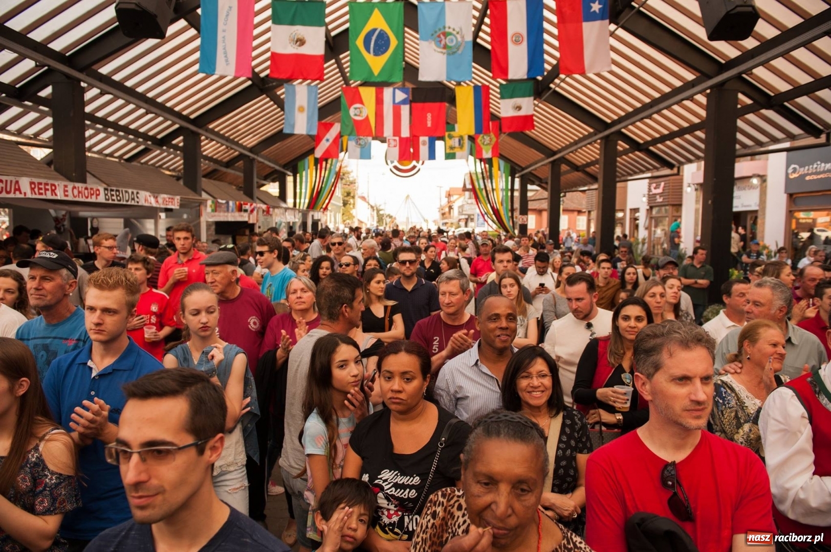 Zdjęcie w galerii na portalu naszraciborz.pl: Zespół Raciborzanie na Festiwalu w Brazylii wiadomości z regionu