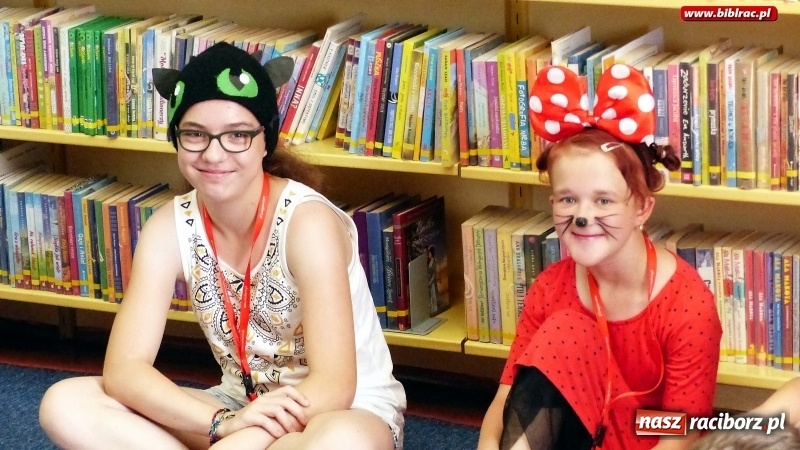 Zdjęcie w galerii na portalu naszraciborz.pl: Lato z biblioteką: Dzień Postaci z Bajek wiadomości z regionu