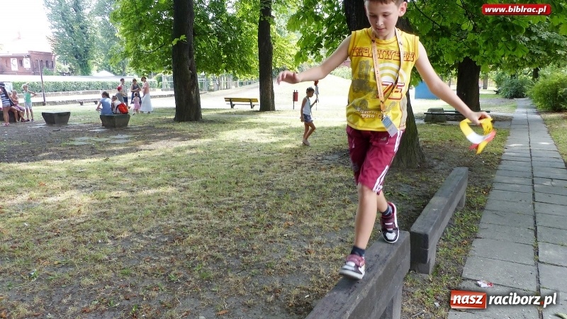 Zdjęcie w galerii na portalu naszraciborz.pl: Lato z biblioteką: Dzień Postaci z Bajek wiadomości z regionu