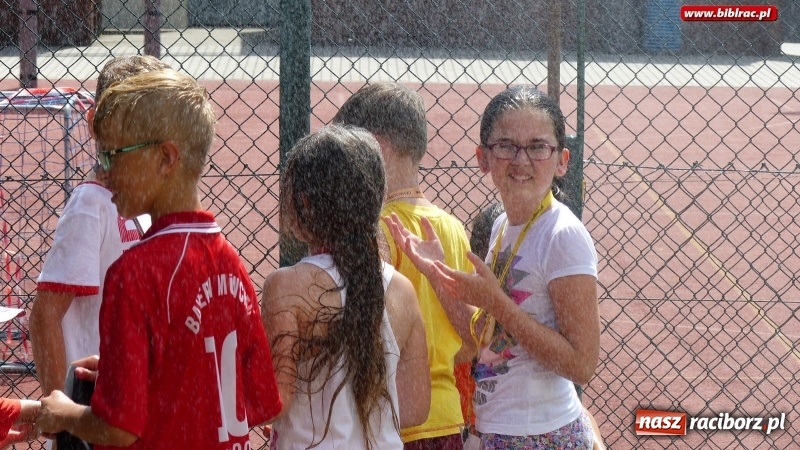 Zdjęcie w galerii na portalu naszraciborz.pl: Lato z biblioteką: Dzień Postaci z Bajek wiadomości z regionu