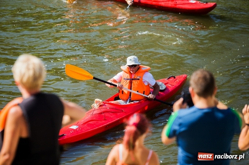 Zdjęcie w galerii na portalu naszraciborz.pl: W sześć godzin dookoła Raciborza kajakiem wiadomości z regionu