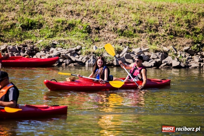 Zdjęcie w galerii na portalu naszraciborz.pl: W sześć godzin dookoła Raciborza kajakiem wiadomości z regionu