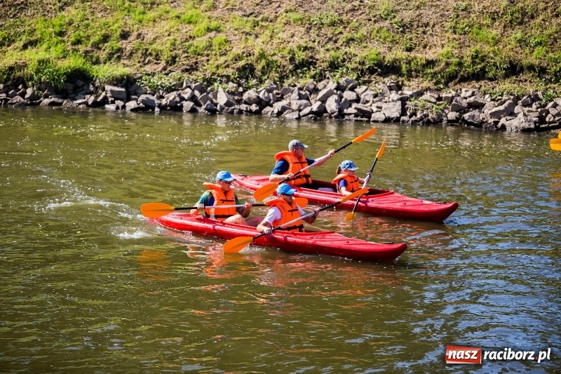 Zdjęcie w galerii na portalu naszraciborz.pl: W sześć godzin dookoła Raciborza kajakiem wiadomości z regionu