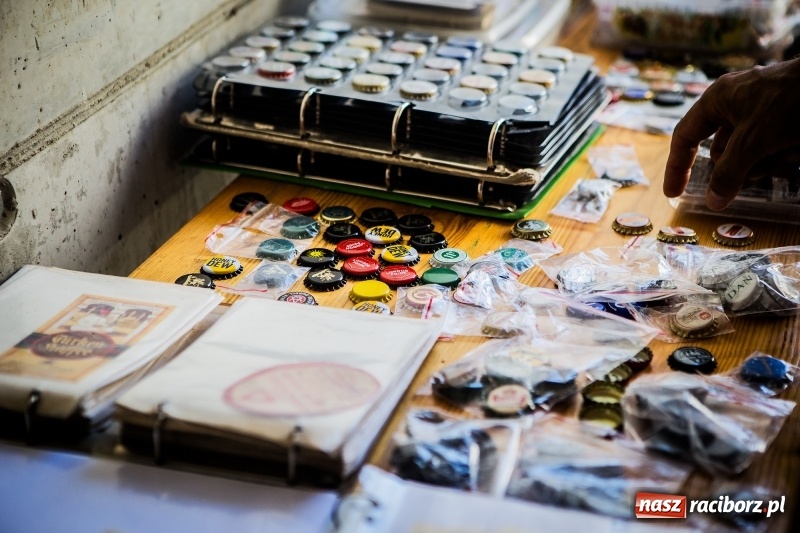 Zdjęcie w galerii na portalu naszraciborz.pl: Trwa Międzynarodowa Giełda Birofiliów wiadomości z regionu