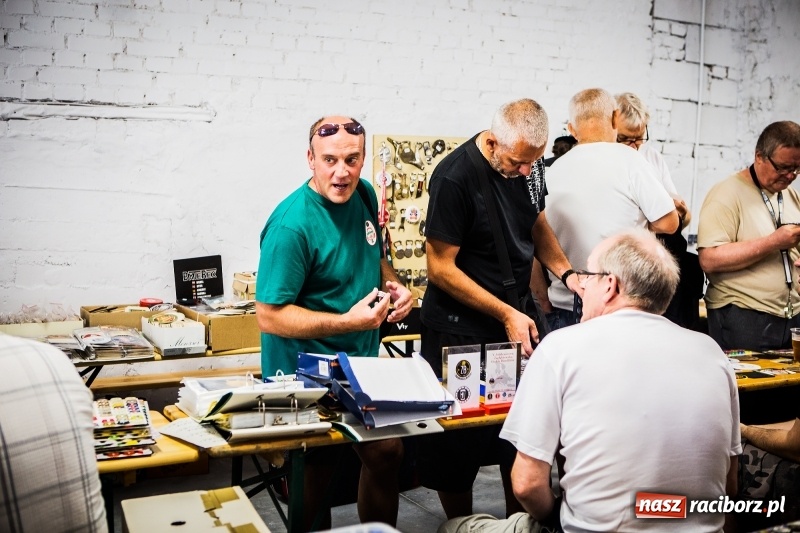 Zdjęcie w galerii na portalu naszraciborz.pl: Trwa Międzynarodowa Giełda Birofiliów wiadomości z regionu