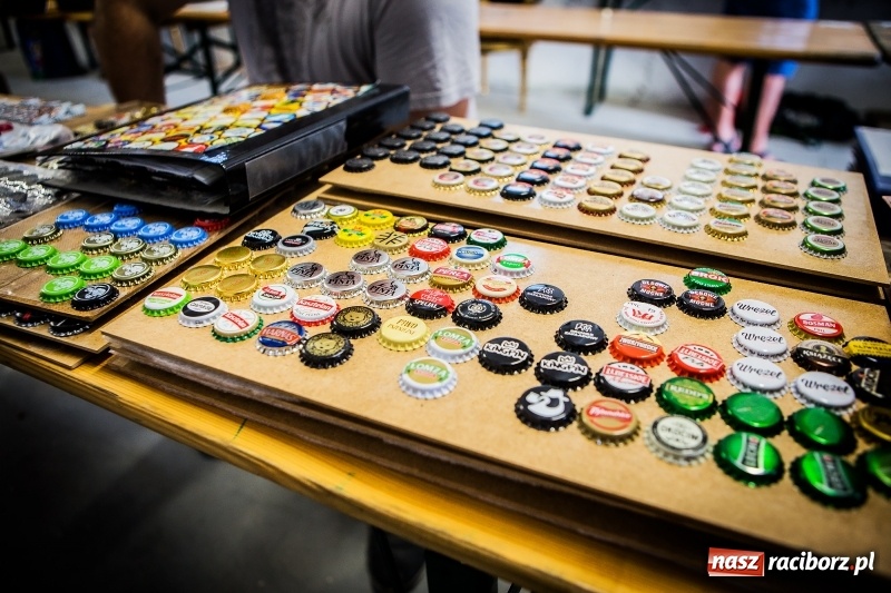 Zdjęcie w galerii na portalu naszraciborz.pl: Trwa Międzynarodowa Giełda Birofiliów wiadomości z regionu