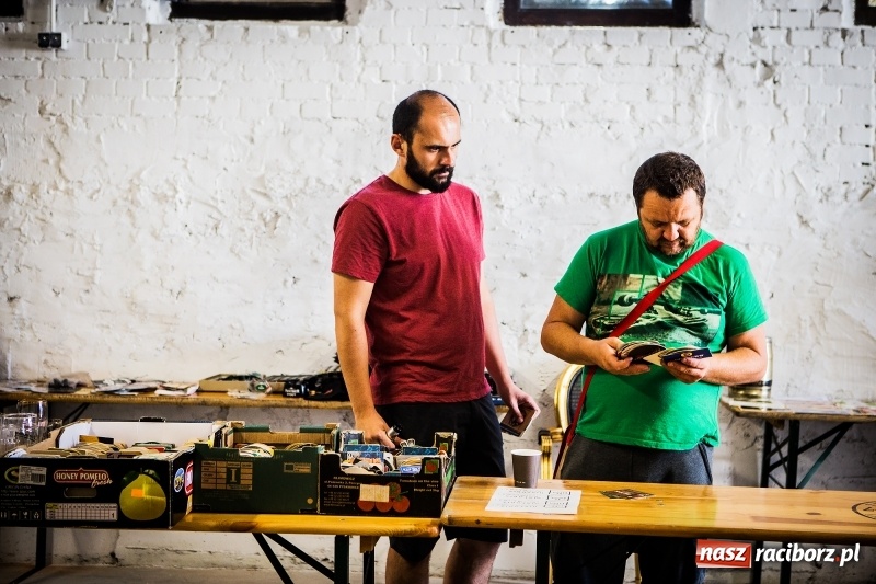 Zdjęcie w galerii na portalu naszraciborz.pl: Trwa Międzynarodowa Giełda Birofiliów wiadomości z regionu