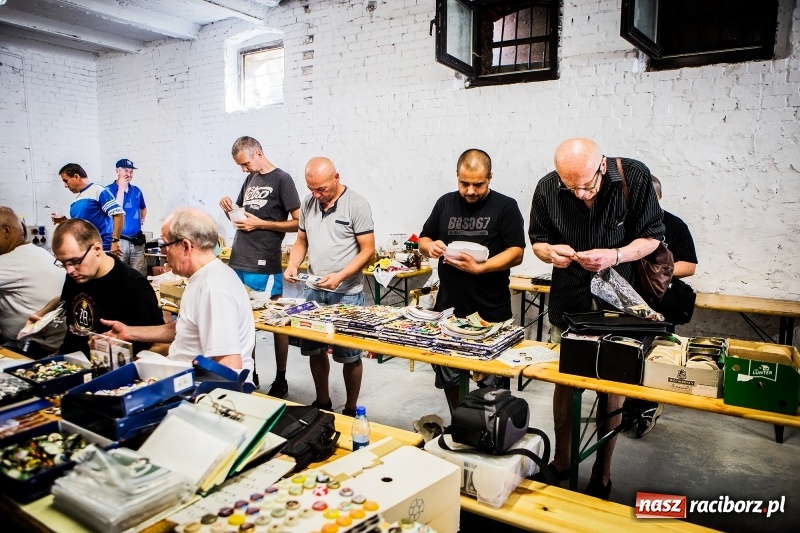 Zdjęcie w galerii na portalu naszraciborz.pl: Trwa Międzynarodowa Giełda Birofiliów wiadomości z regionu