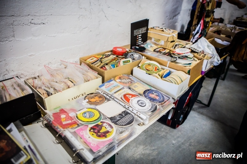 Zdjęcie w galerii na portalu naszraciborz.pl: Trwa Międzynarodowa Giełda Birofiliów wiadomości z regionu