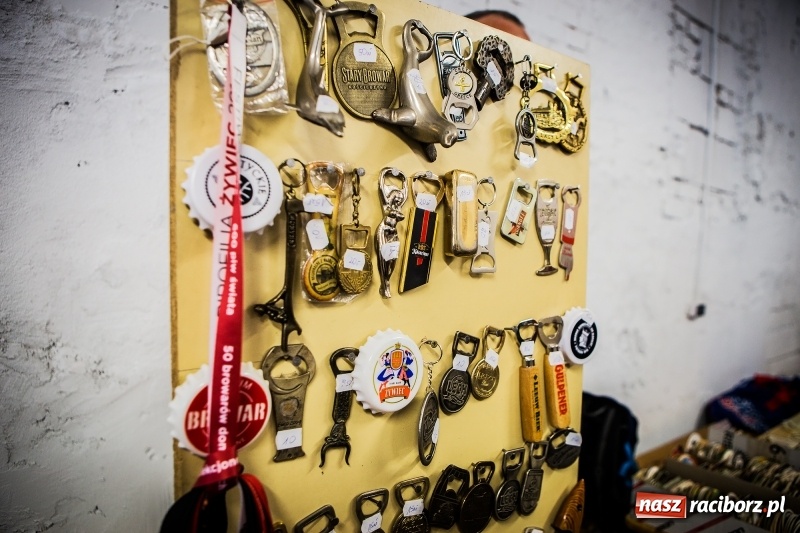 Zdjęcie w galerii na portalu naszraciborz.pl: Trwa Międzynarodowa Giełda Birofiliów wiadomości z regionu