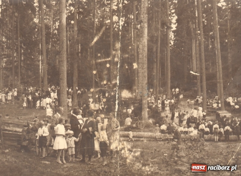 Zdjęcie w galerii na portalu naszraciborz.pl: Lata świetności uroczyska Buk w Rudach koło Raciborza na starej fotografii wiadomości z regionu