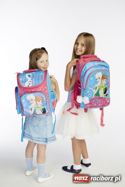Zdjęcie w galerii na portalu naszraciborz.pl: Porządny tornister z wyposażeniem i niezbędnikiem higienicznym już w Rossmannie  wiadomości z regionu