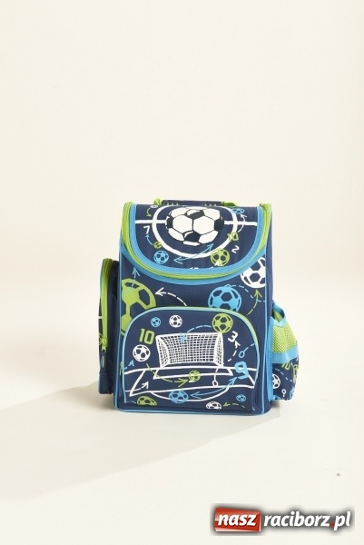 Zdjęcie w galerii na portalu naszraciborz.pl: Porządny tornister z wyposażeniem i niezbędnikiem higienicznym już w Rossmannie  wiadomości z regionu