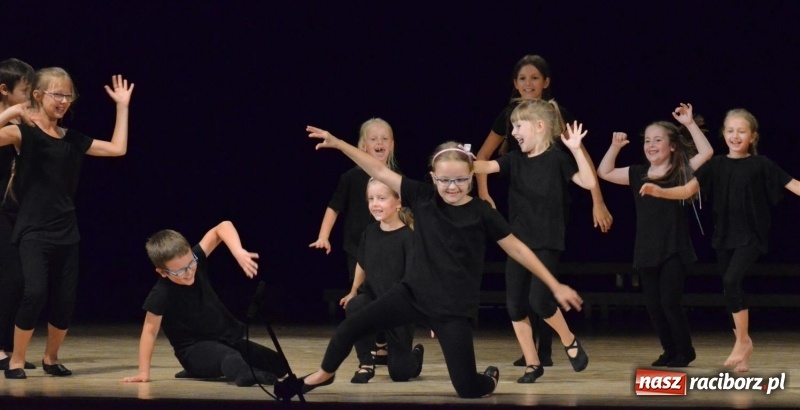 Zdjęcie w galerii na portalu naszraciborz.pl: Wulkan energii, humoru i talentu na warsztatach teatralnych w Raciborskim Centrum Kultury wiadomości z regionu