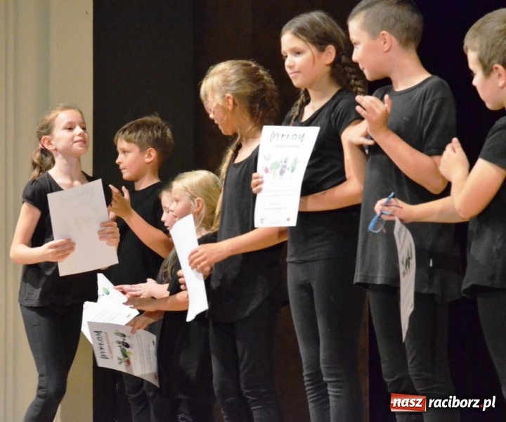 Zdjęcie w galerii na portalu naszraciborz.pl: Wulkan energii, humoru i talentu na warsztatach teatralnych w Raciborskim Centrum Kultury wiadomości z regionu