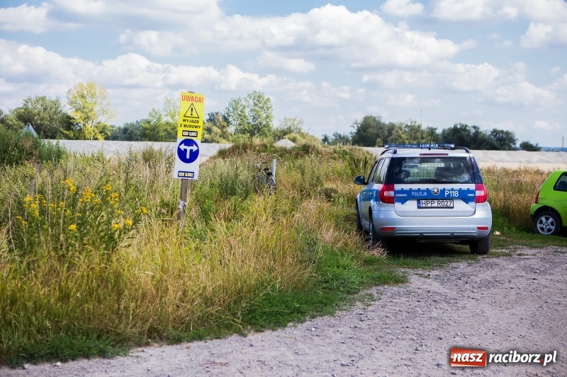 Zdjęcie w galerii na portalu naszraciborz.pl: W Raciborzu-Sudole, tak zwanej Nowej Psince, znaleziono zwłoki mężczyzny wiadomości z regionu