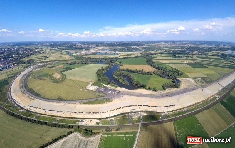 Zdjęcie w galerii na portalu naszraciborz.pl: W Raciborzu-Sudole, tak zwanej Nowej Psince, znaleziono zwłoki mężczyzny wiadomości z regionu