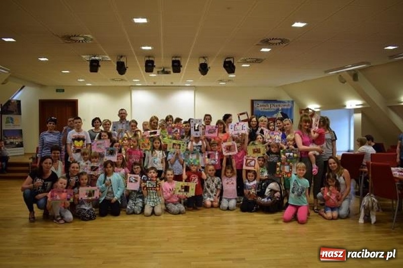 Zdjęcie w galerii na portalu naszraciborz.pl: Koło gitarowe, balet, hip-hop, mała modelarnia - nowa oferta zajęć w Młodzieżowym Domu Kultury wiadomości z regionu