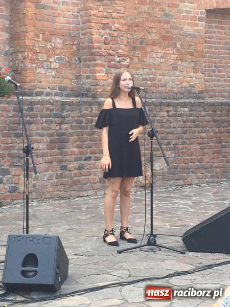 Zdjęcie w galerii na portalu naszraciborz.pl: Koło gitarowe, balet, hip-hop, mała modelarnia - nowa oferta zajęć w Młodzieżowym Domu Kultury wiadomości z regionu