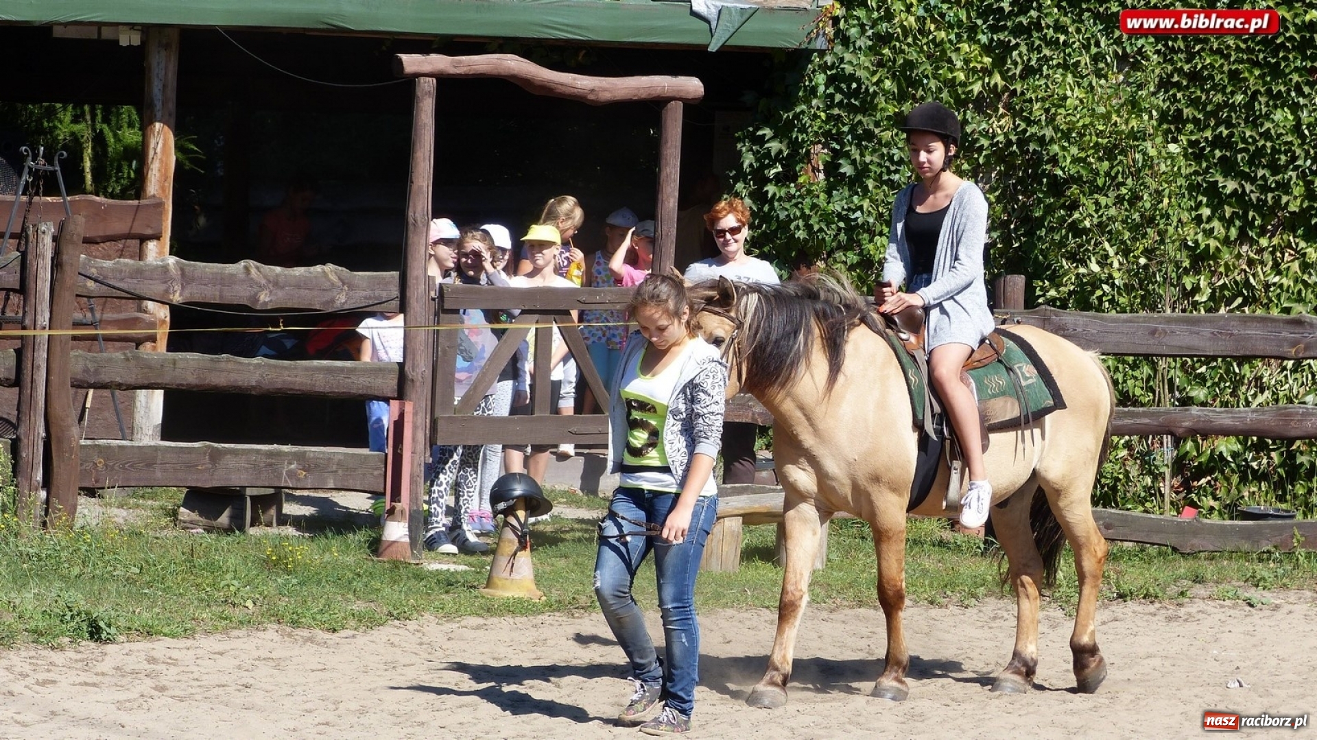 Zdjęcie w galerii na portalu naszraciborz.pl: Uczestnicy Lata z biblioteką na rancho w Bargłówce wiadomości z regionu