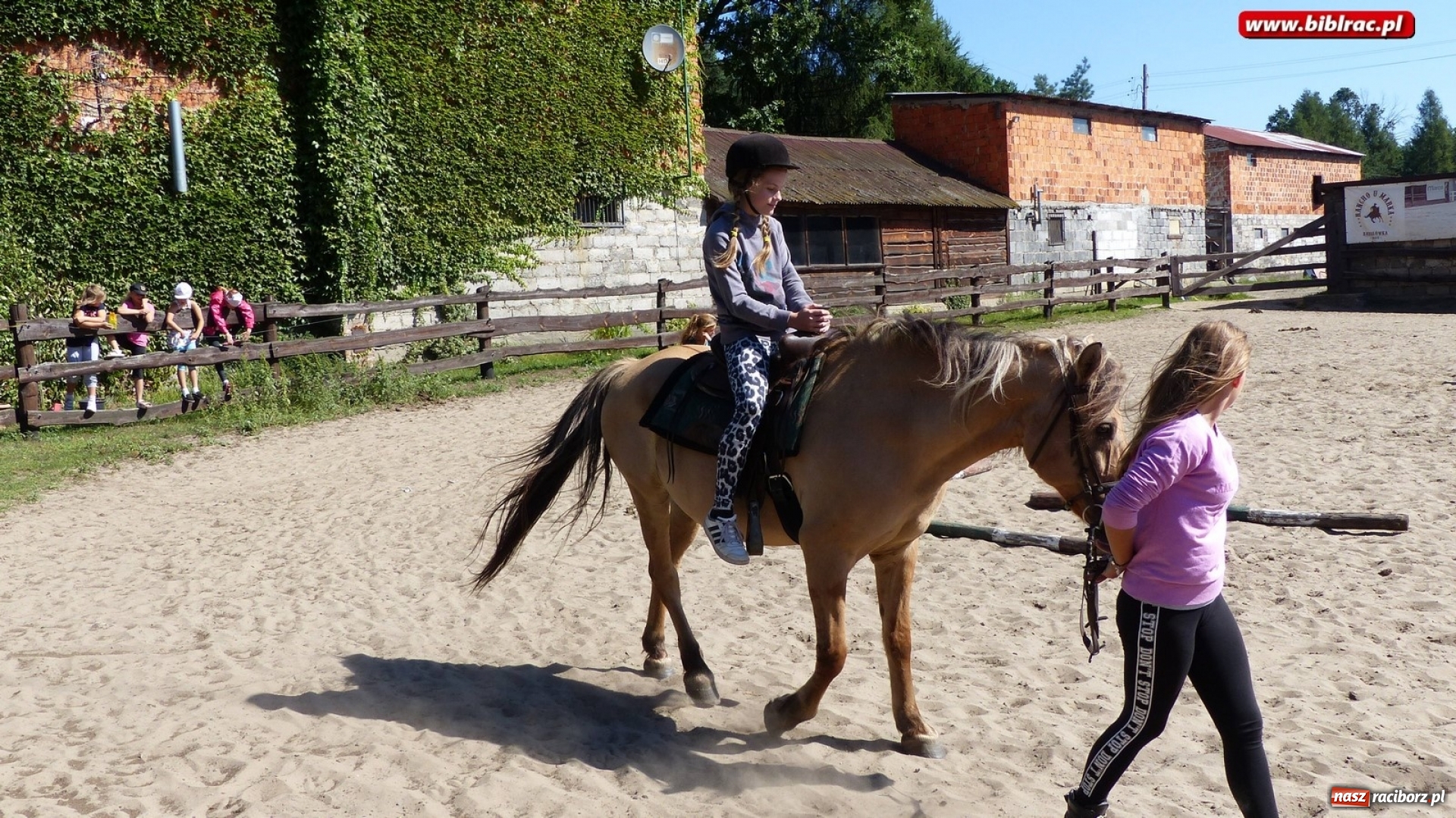 Zdjęcie w galerii na portalu naszraciborz.pl: Uczestnicy Lata z biblioteką na rancho w Bargłówce wiadomości z regionu