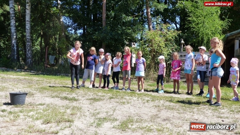 Zdjęcie w galerii na portalu naszraciborz.pl: Uczestnicy Lata z biblioteką na rancho w Bargłówce wiadomości z regionu