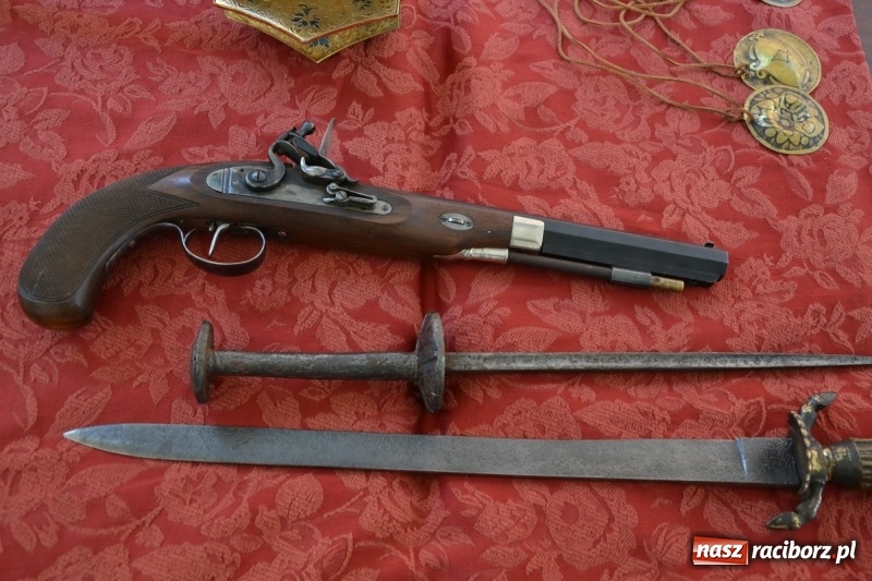 Zdjęcie w galerii na portalu naszraciborz.pl: Spotkanie z płatnerzem, czyli letnia akcja Zamkowe Zuchy 2017 na Zamku Piastowskim wiadomości z regionu