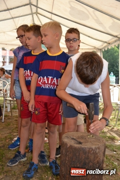 Zdjęcie w galerii na portalu naszraciborz.pl: Spotkanie z płatnerzem, czyli letnia akcja Zamkowe Zuchy 2017 na Zamku Piastowskim wiadomości z regionu